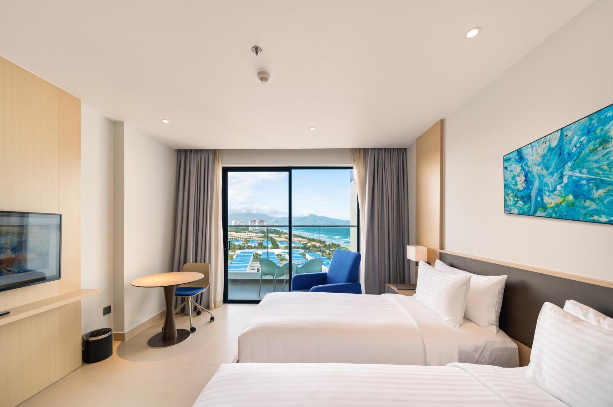 The Empyrean Cam Ranh Beach Resort Екстериор снимка