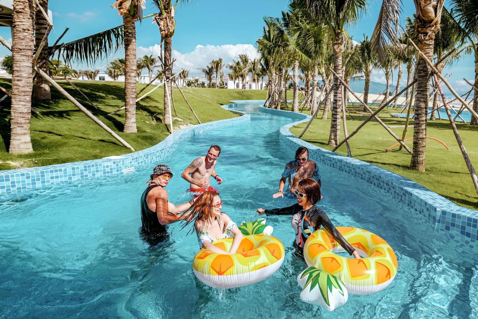 The Empyrean Cam Ranh Beach Resort Екстериор снимка